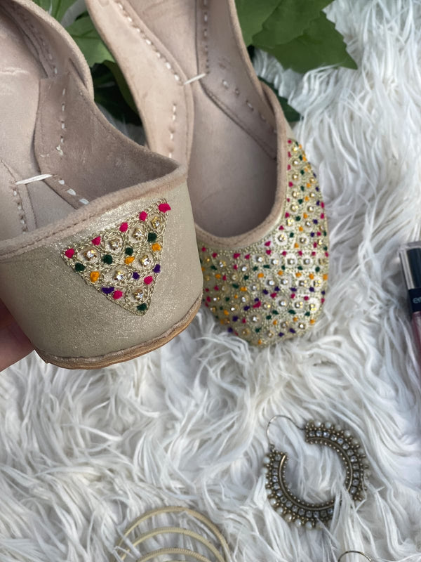 Festive Occasion Khussa