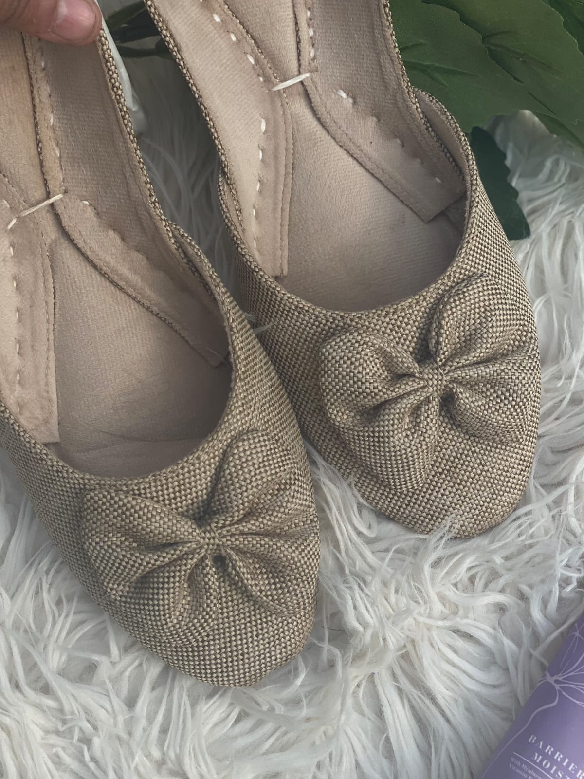 Velvet Bow Style Handmade Khussa