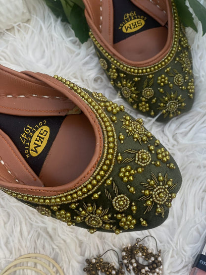 Luxury Golden Embroidered Handmade Khussa