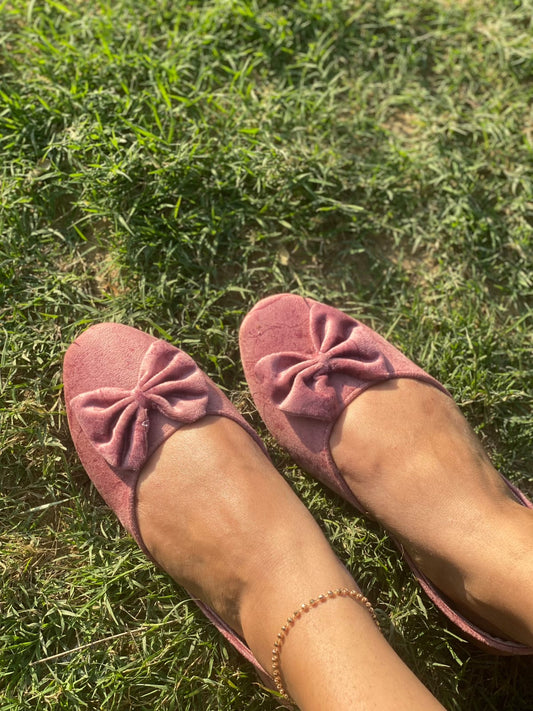 Velvet Bow Style Handmade Khussa